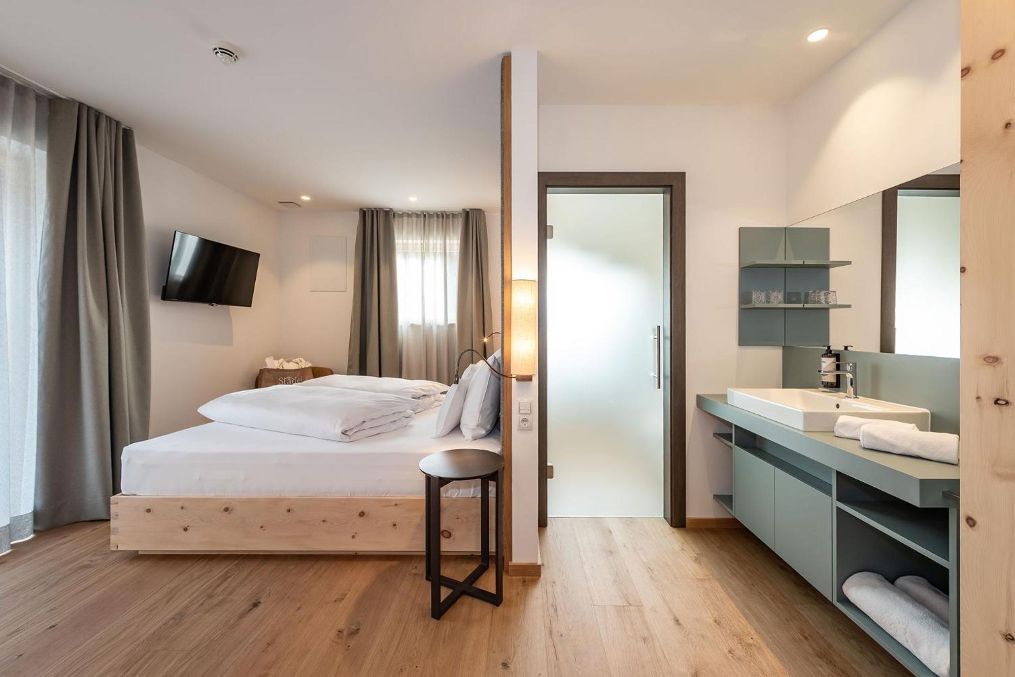 Hotel Bewaller Оберегген Экстерьер фото